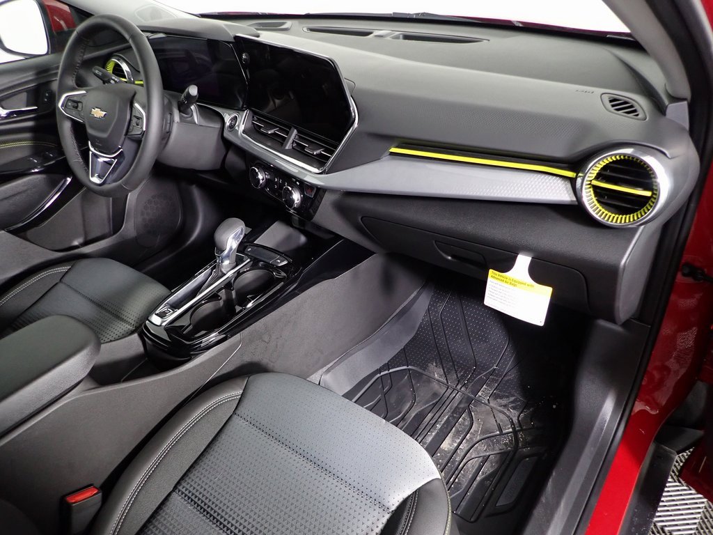 New 2026 Chevrolet Trax LT w/ LT Convenience Package image 30