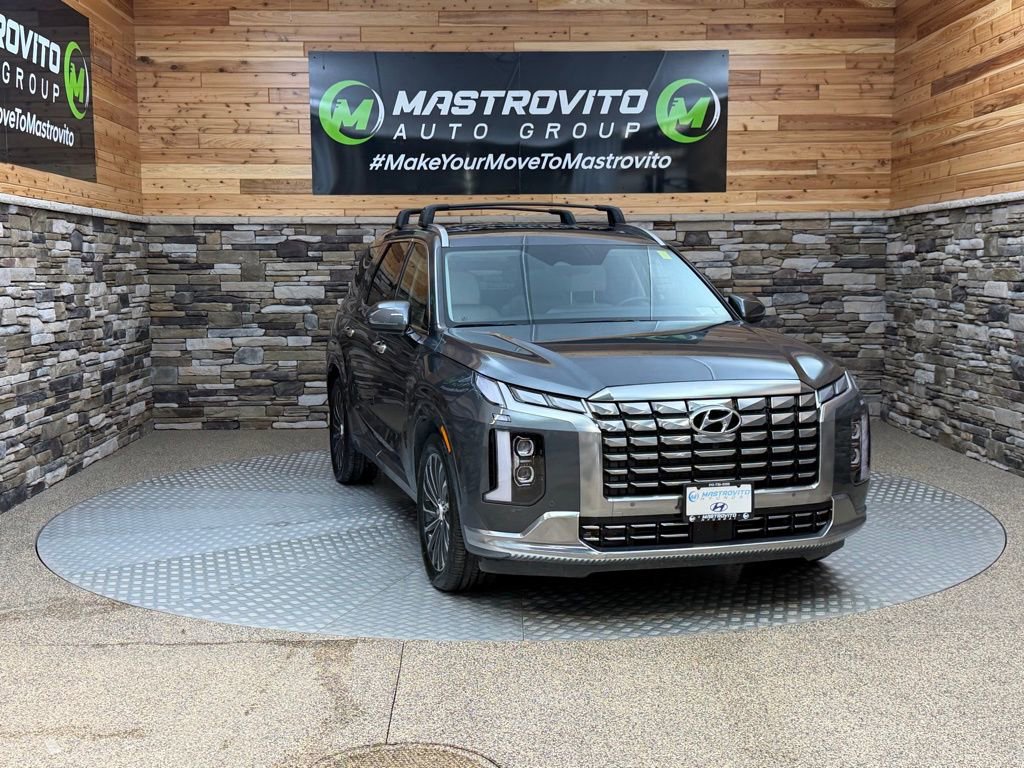 Used 2025 Hyundai Palisade Calligraphy video 2