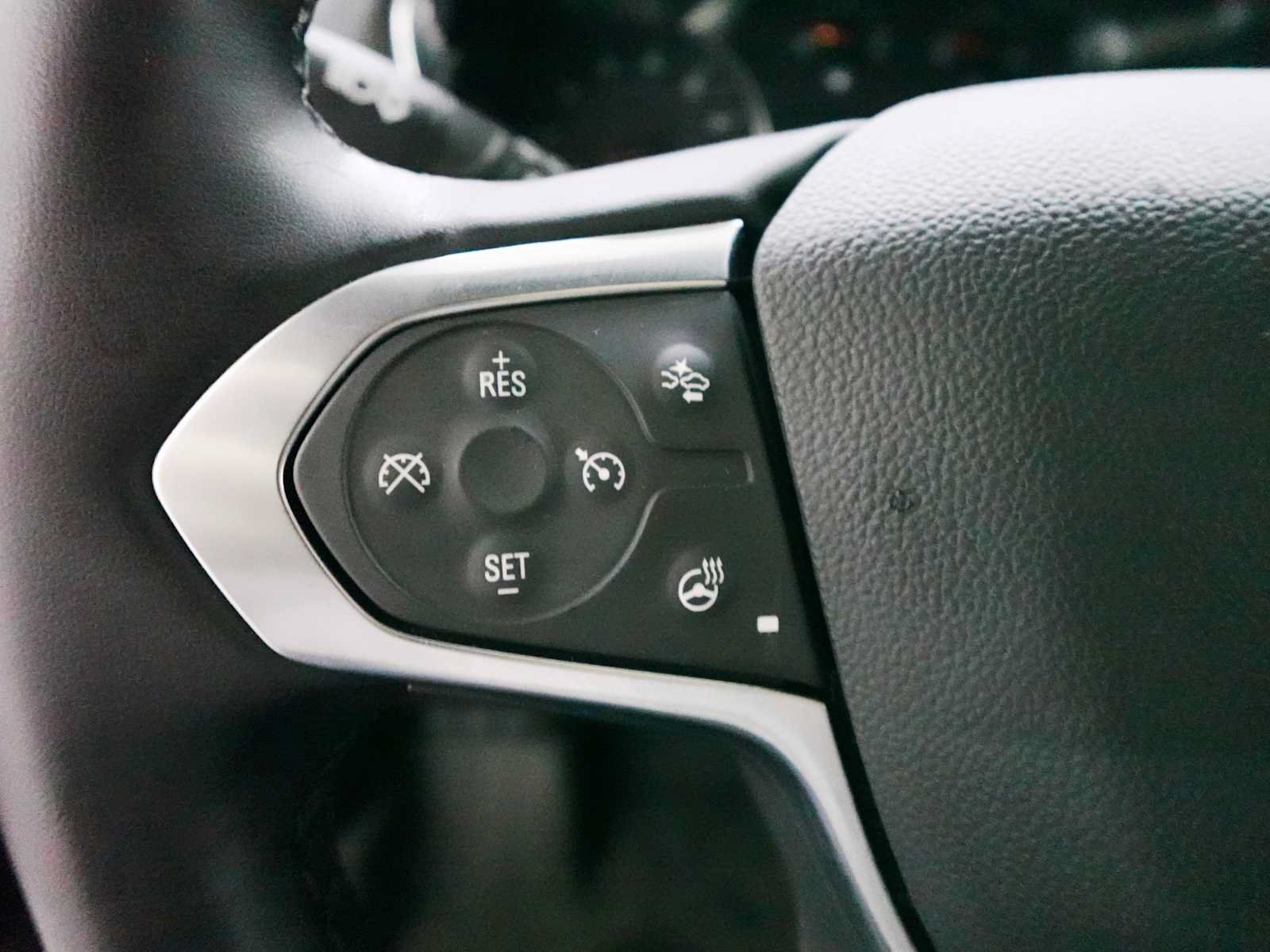 Used 2023 Chevrolet Traverse RS AWD/4WD image 17