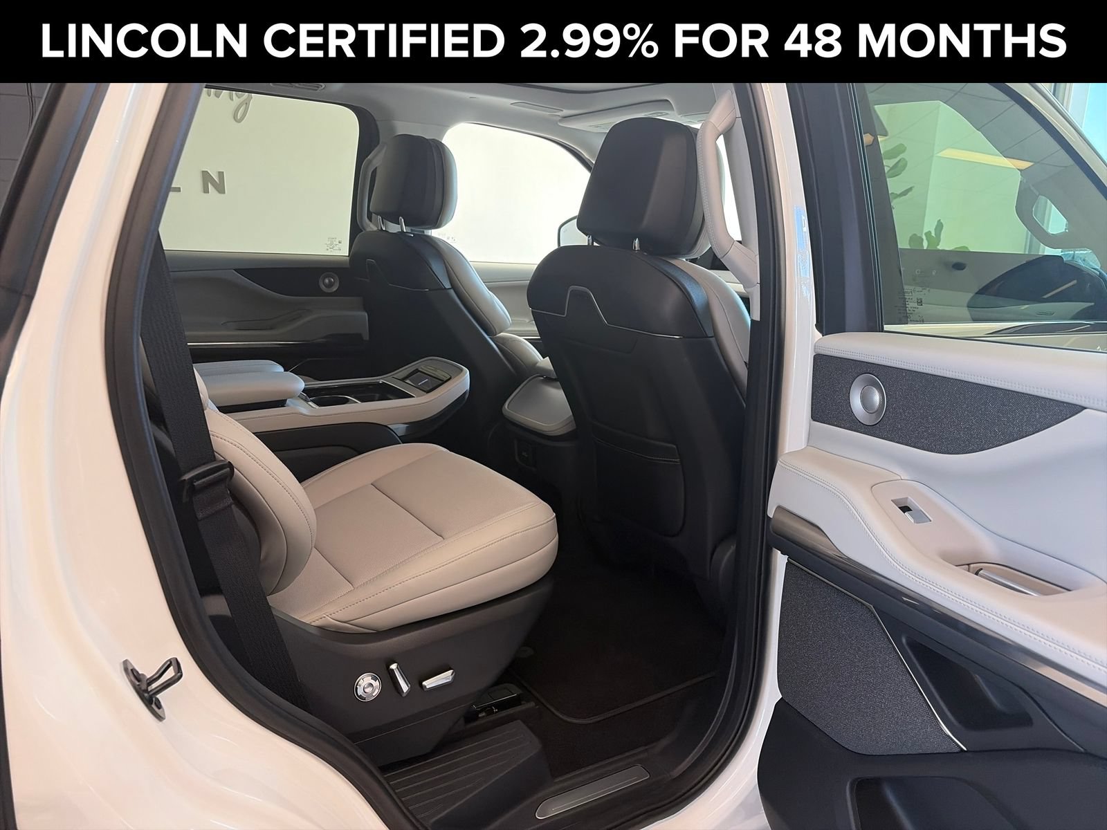 Certified 2026 Lincoln Navigator Reserve AWD/4WD image 7