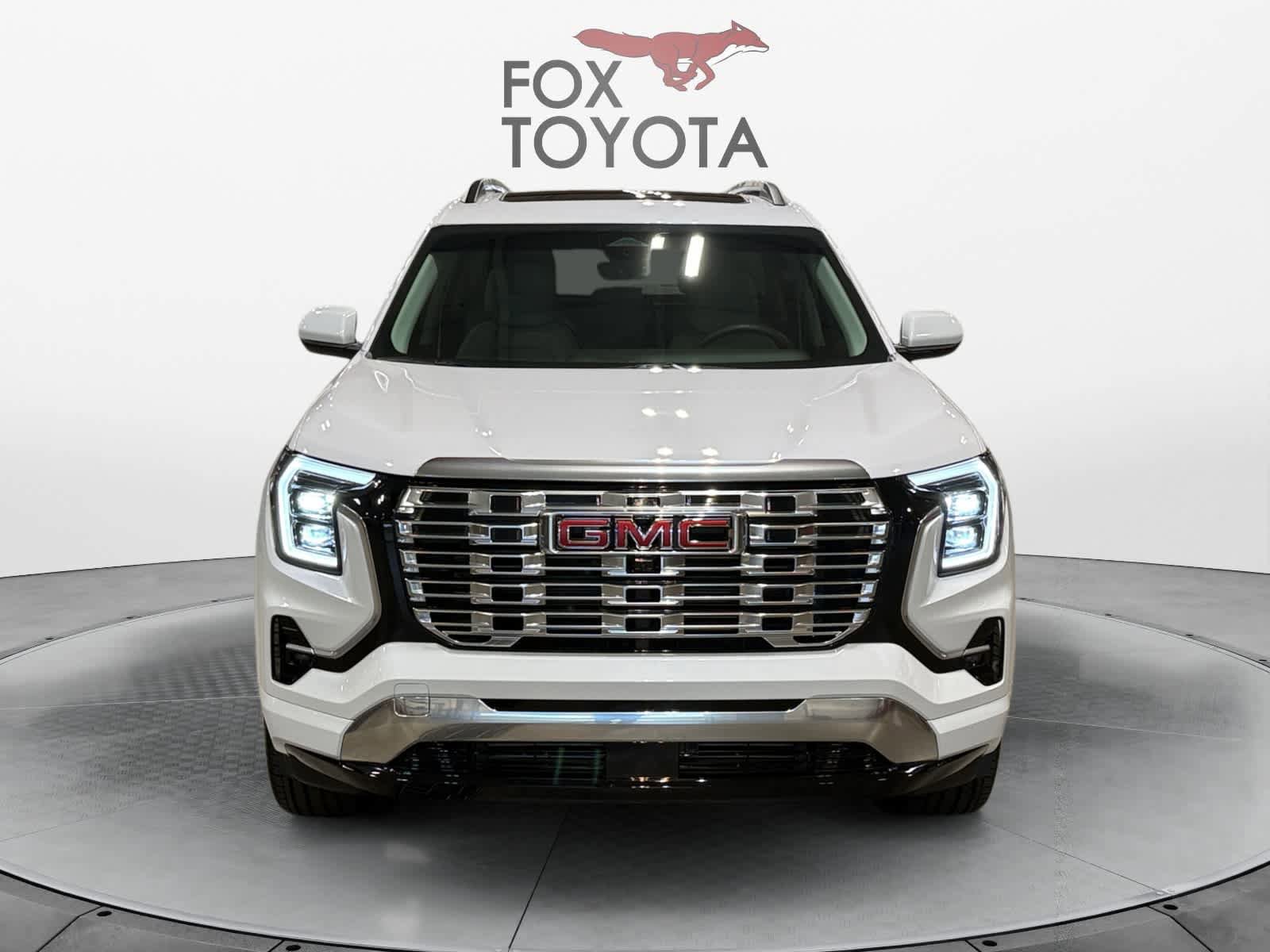 Used 2026 GMC Terrain Denali AWD/4WD image 9