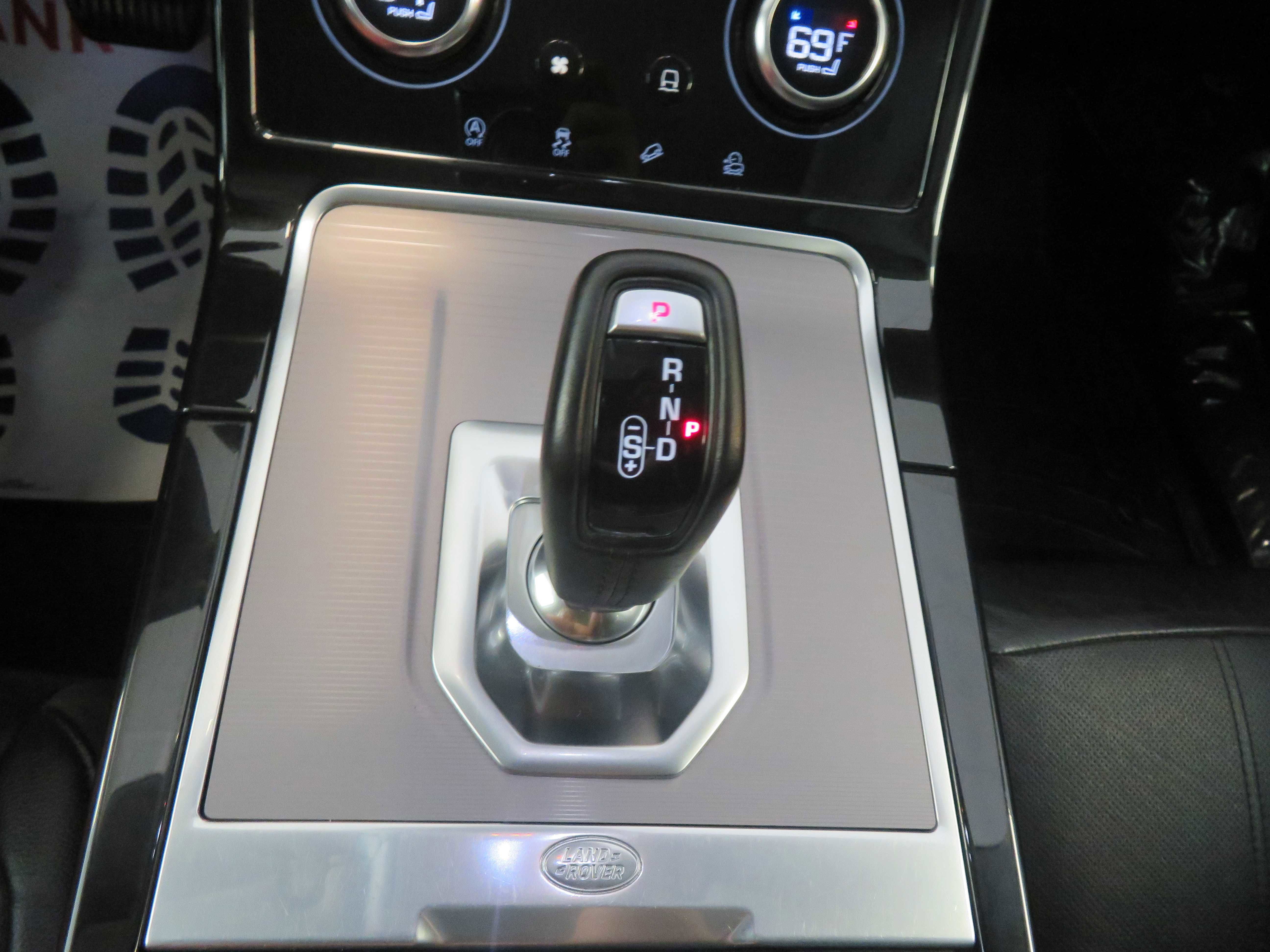 Used 2020 Land Rover Range Rover Evoque S image 42