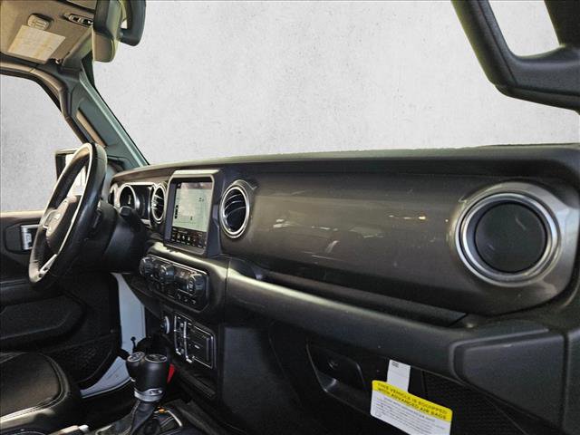 Used 2019 Jeep Wrangler Unlimited Sahara image 23