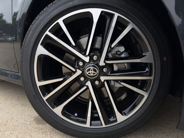 New 2026 Toyota Camry XLE AWD/4WD image 10