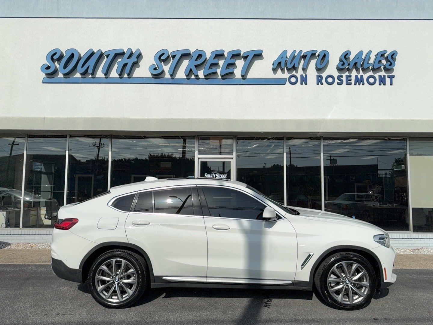 Used 2019 BMW X4 xDrive30i w/ Convenience Package AWD/4WD image 1