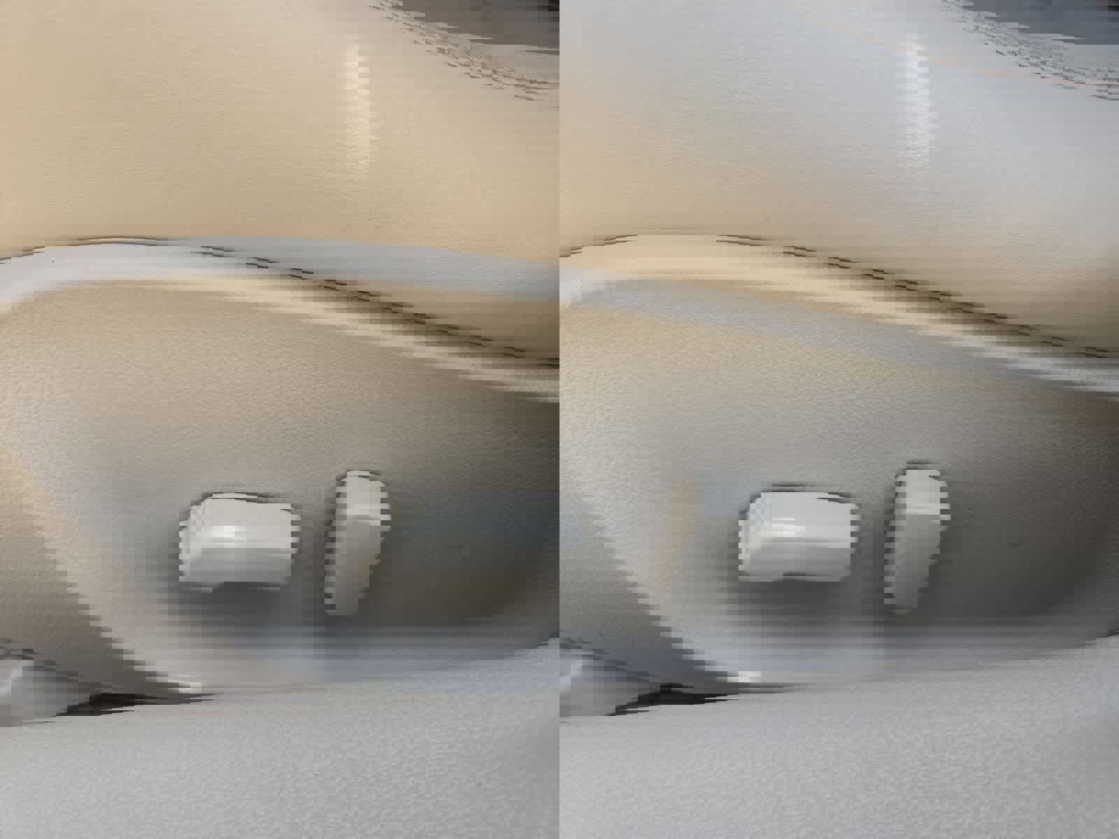 Used 2013 INFINITI G37 Journey w/ Premium Pkg image 16