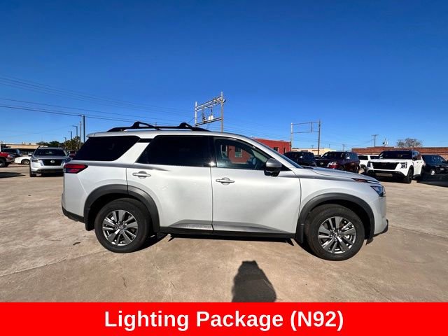Certified 2024 Nissan Pathfinder SV w/ SV Premium Package image 5
