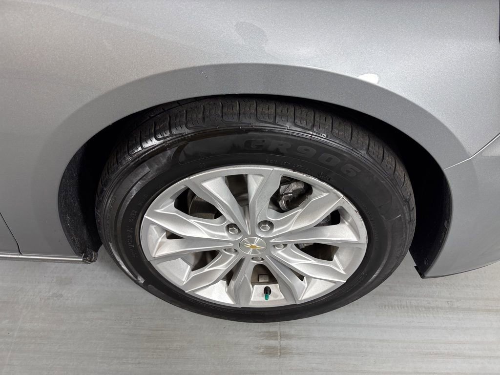 Used 2023 Chevrolet Malibu LT FWD image 12