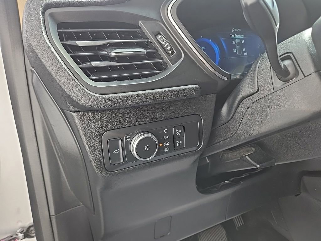 Used 2020 Ford Escape Titanium image 27