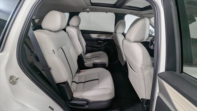 Used 2024 MAZDA CX-90 Plug-In Hybrid w/ Premium Pkg image 23