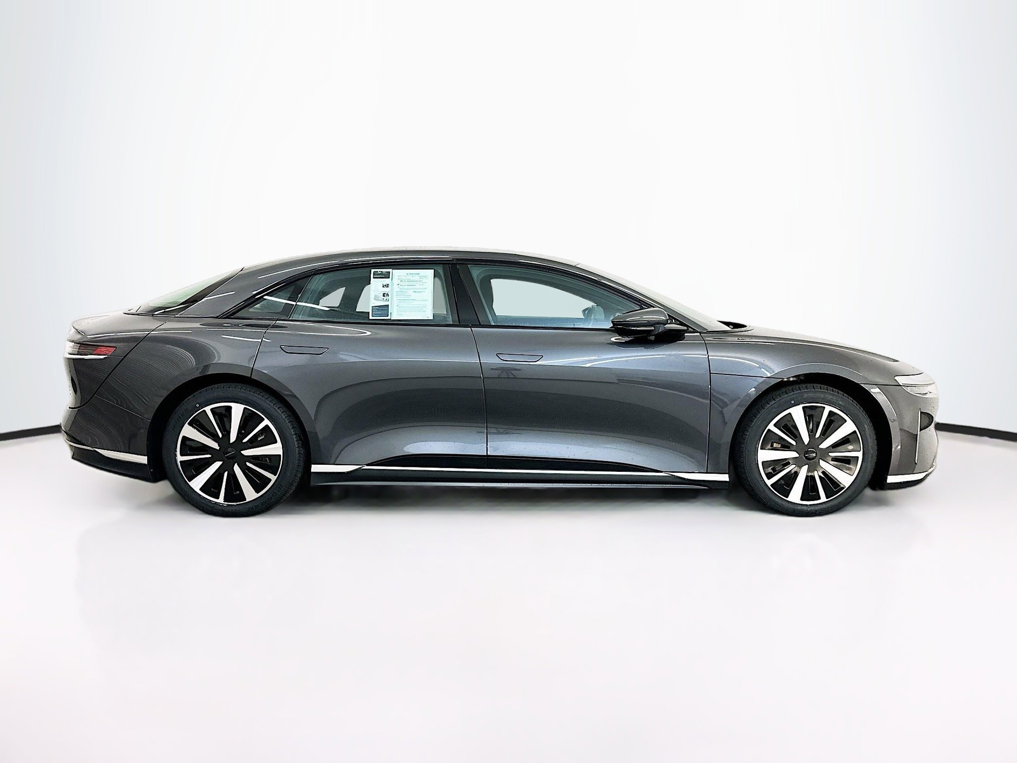 Used 2024 Lucid Air Touring AWD/4WD image 10