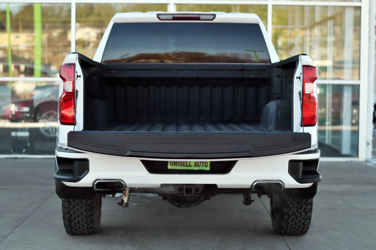 Used 2019 Chevrolet Silverado 1500 Custom Trail Boss AWD/4WD image 7
