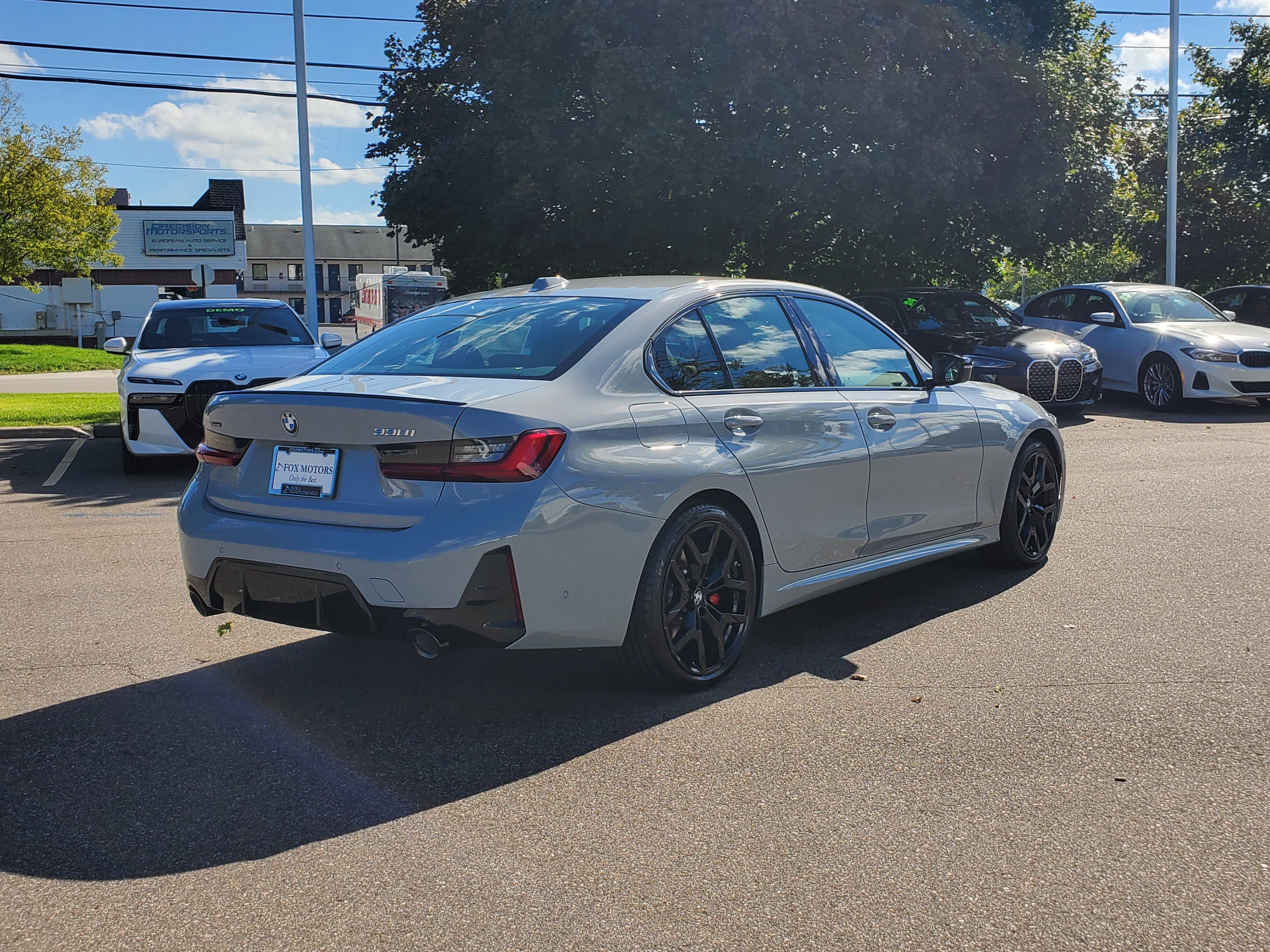 New 2026 BMW 330i xDrive Sedan w/ M Sport Package AWD/4WD image 5