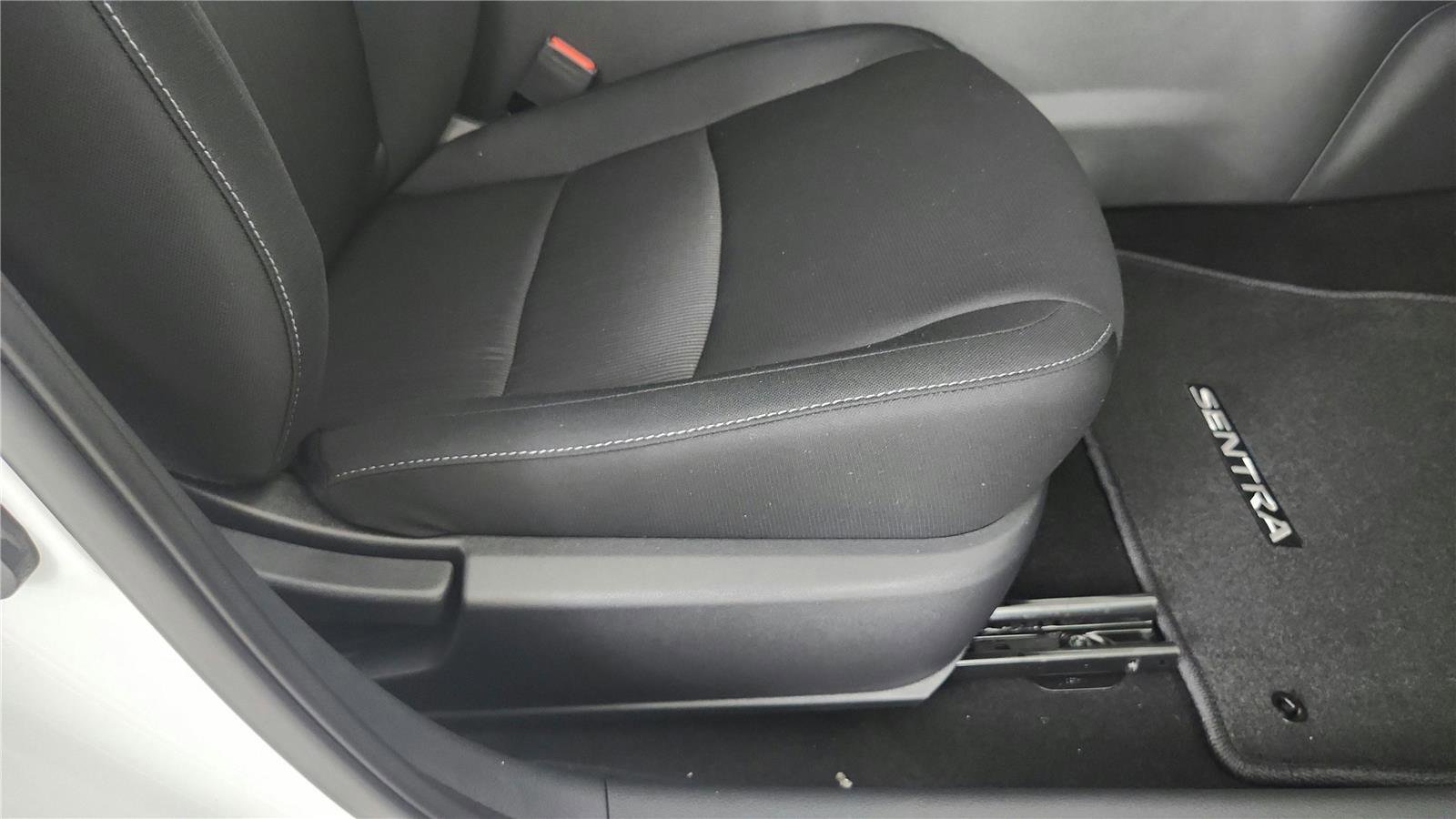 Used 2024 Nissan Sentra SV image 36