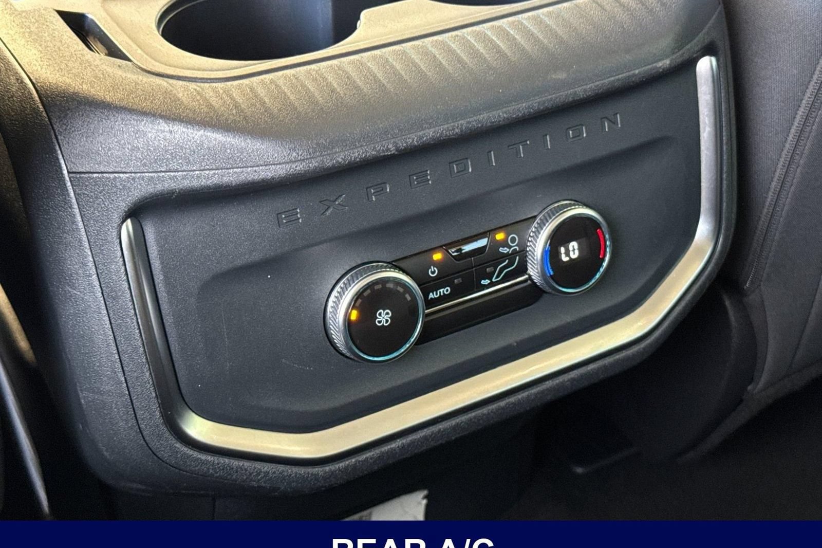 Used 2025 Ford Expedition Active RWD image 16
