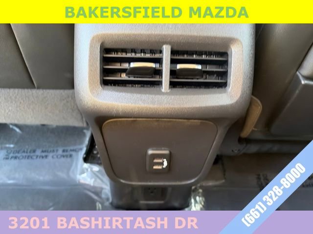 Used 2024 GMC Terrain SLT image 25