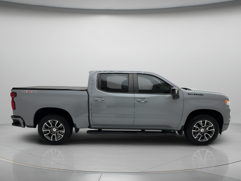 Used 2024 Chevrolet Silverado 1500 RST w/ Convenience Package II AWD/4WD image 4