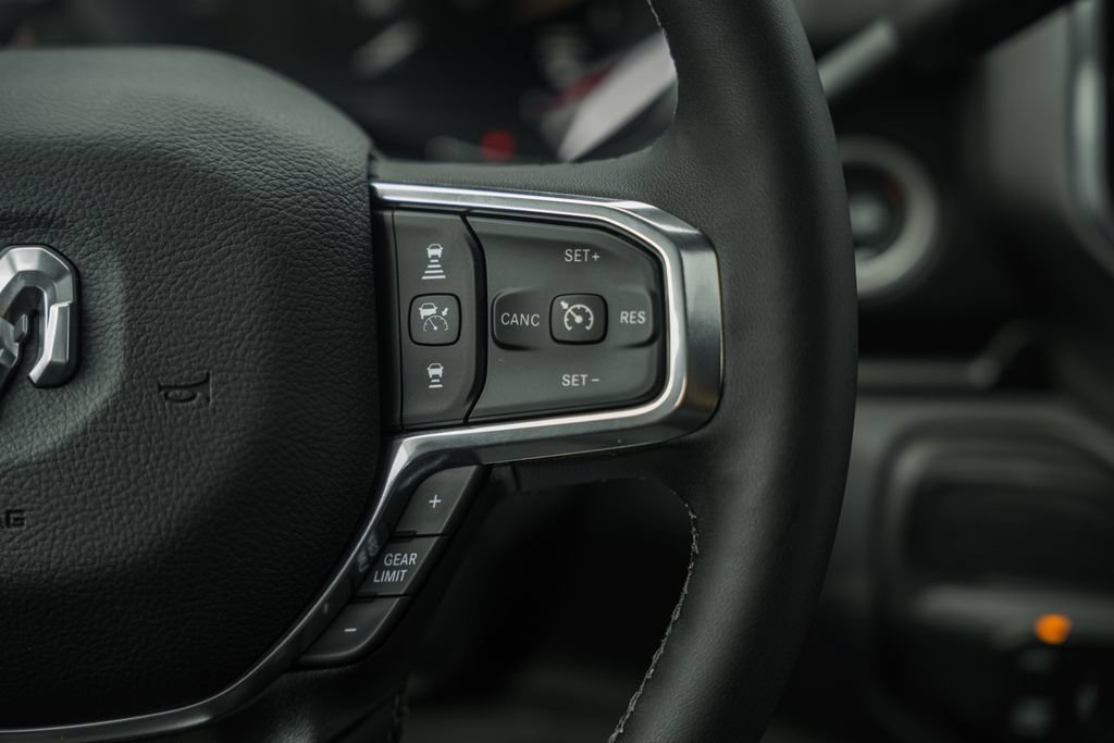 New 2026 RAM 2500 Laramie AWD/4WD image 34