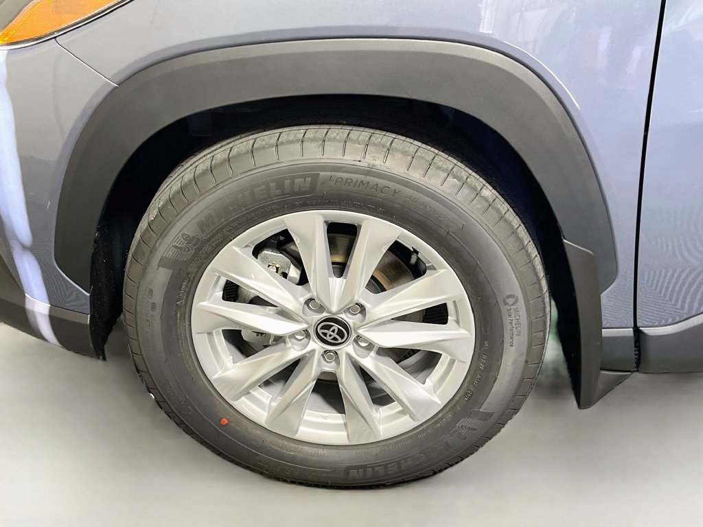 New 2026 Toyota Corolla Cross LE FWD image 13
