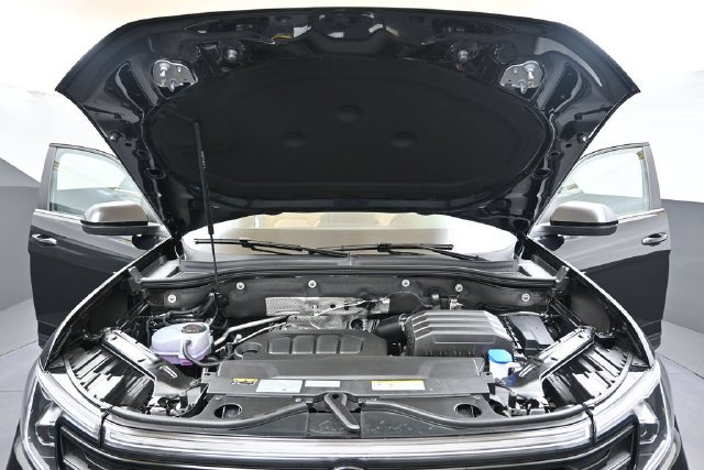 New 2026 Volkswagen Atlas Cross Sport SE AWD/4WD image 9