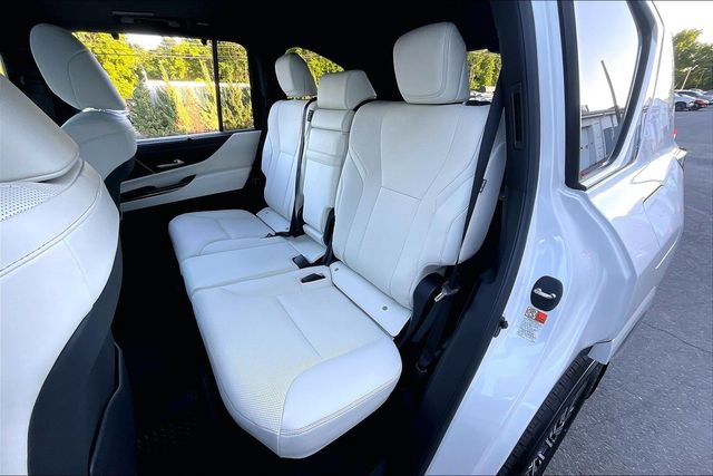 Certified 2025 Lexus LX 600 4WD w/ Accessory Package (2T) image 22