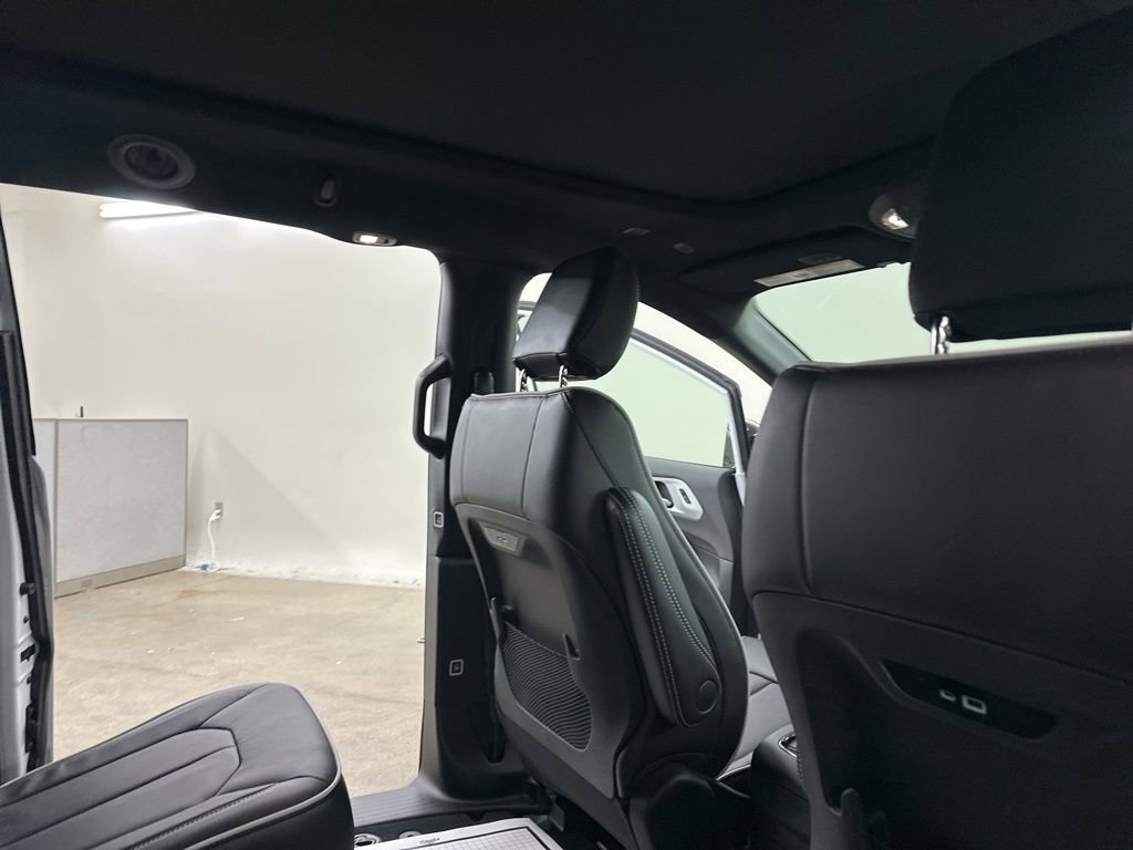 New 2026 Chrysler Pacifica Limited w/ S Appearance Package image 20