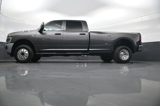 Used 2025 RAM 3500 Tradesman AWD/4WD image 28