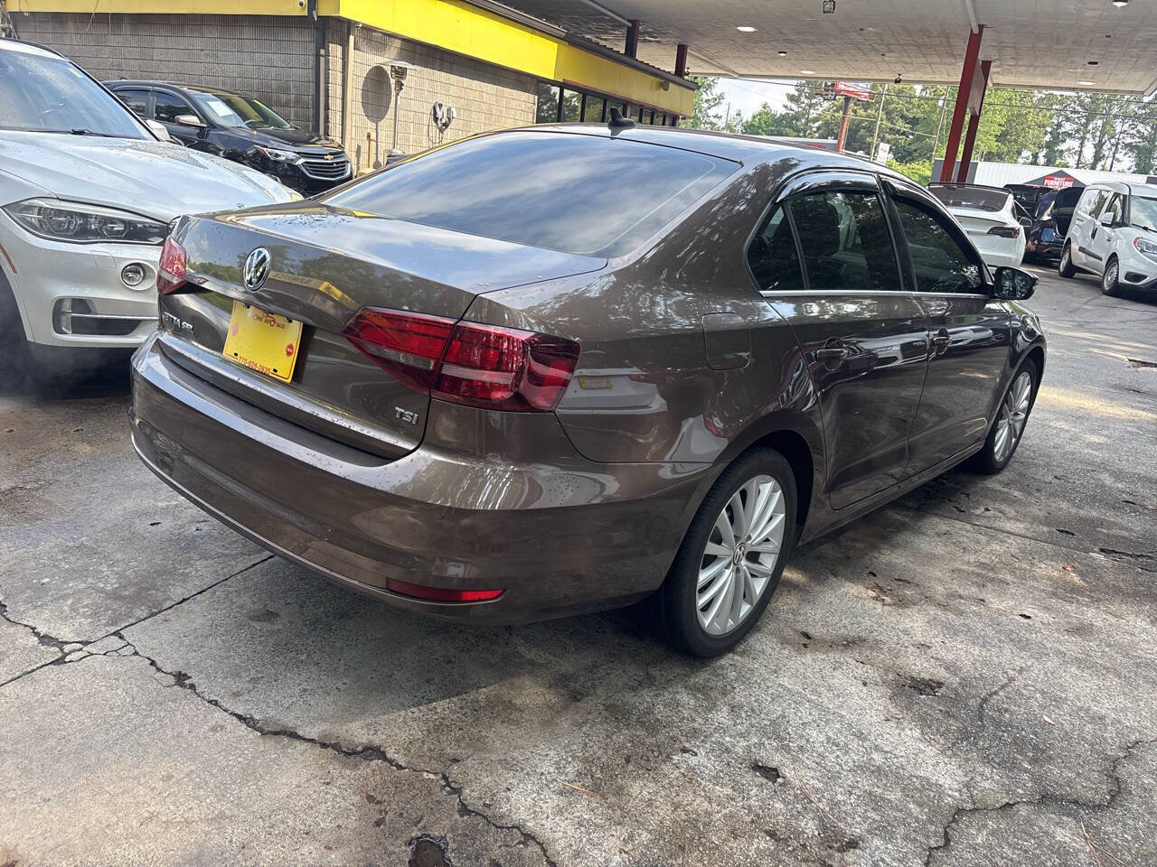 Used 2016 Volkswagen Jetta SEL FWD image 4