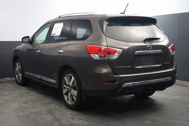 Used 2015 Nissan Pathfinder Platinum w/ Cargo Package image 6