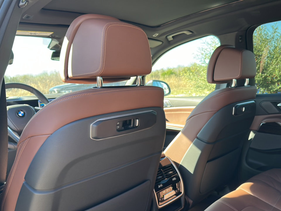 New 2026 BMW X5 xDrive40i w/ Climate Comfort Package image 14