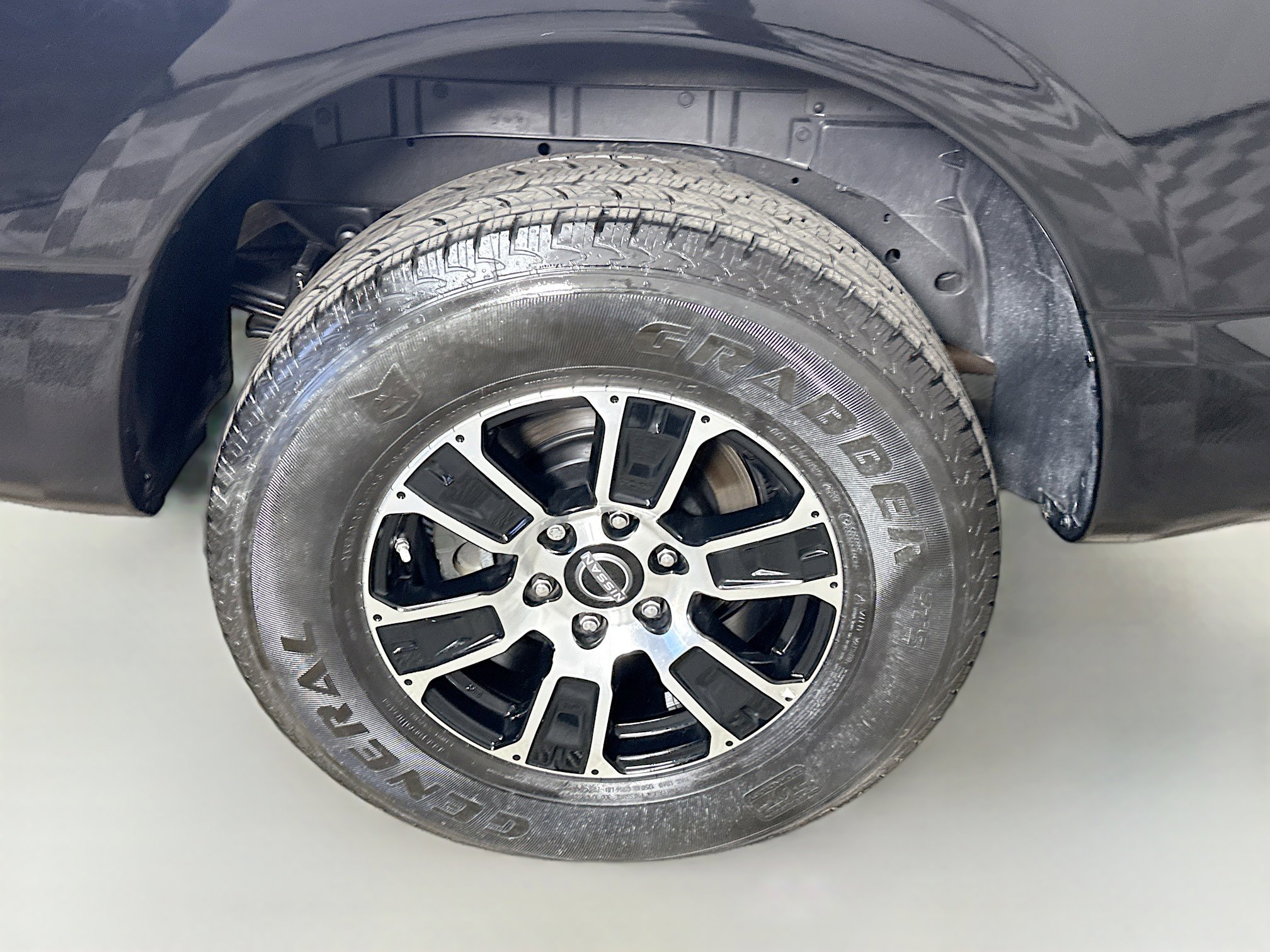 Used 2024 Nissan Titan SV w/ SV Convenience Package image 33