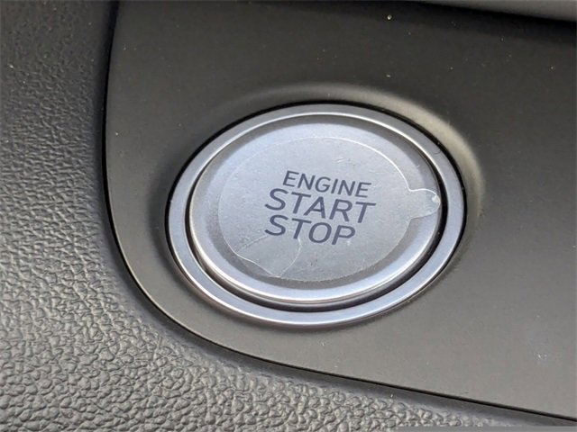 Certified 2025 Hyundai Elantra SEL image 31