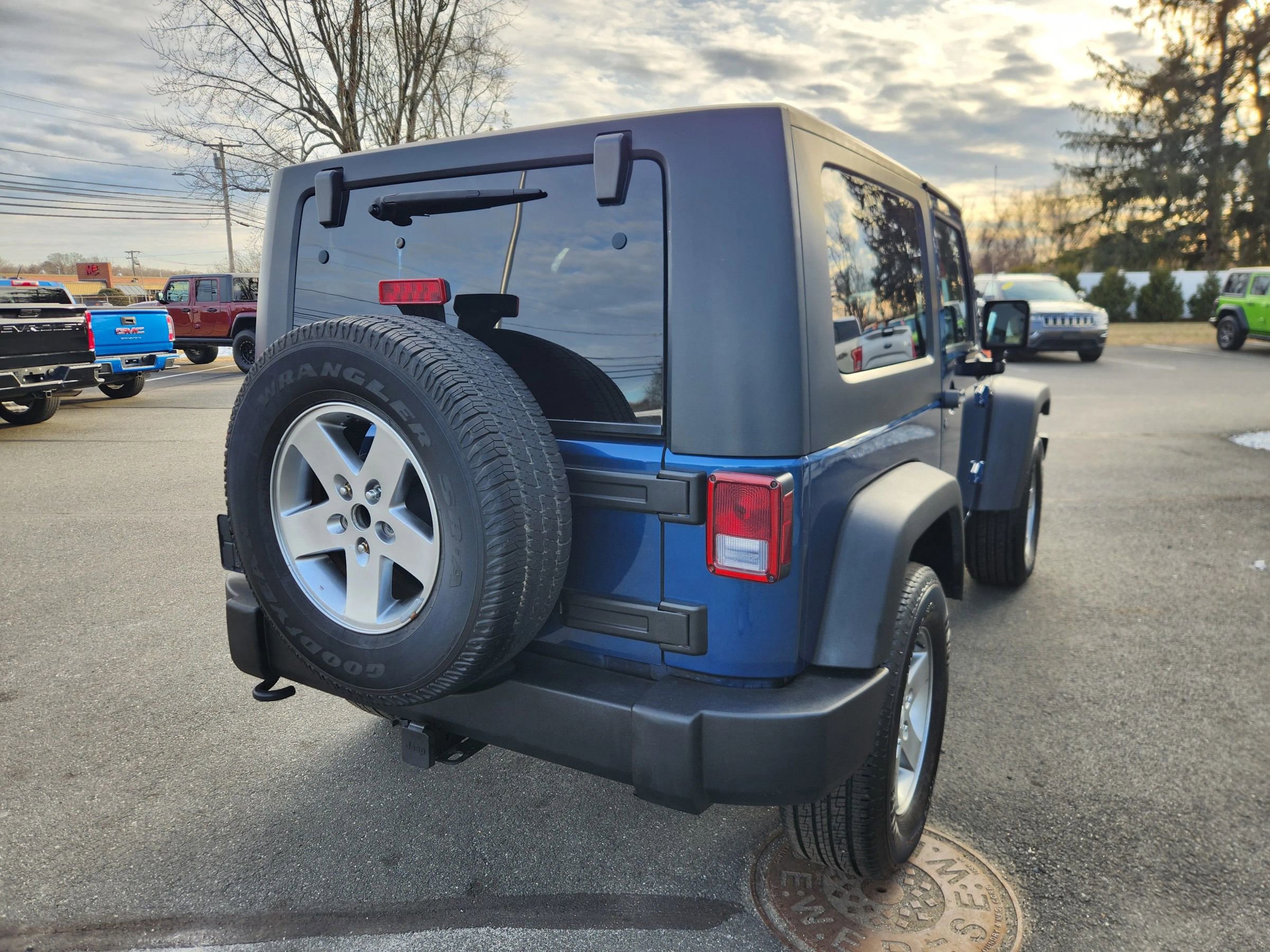 Used 2012 Jeep Wrangler Rubicon w/ Dual Top Group image 20