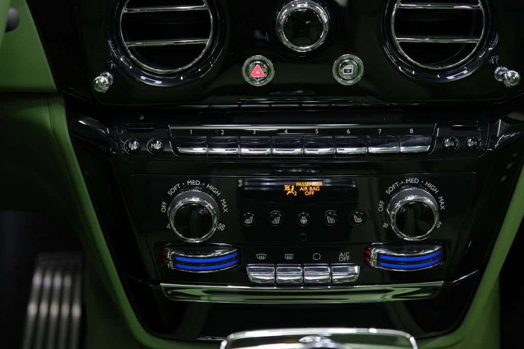 Used 2023 Rolls-Royce Phantom Sedan w/ The Phantom Package image 89