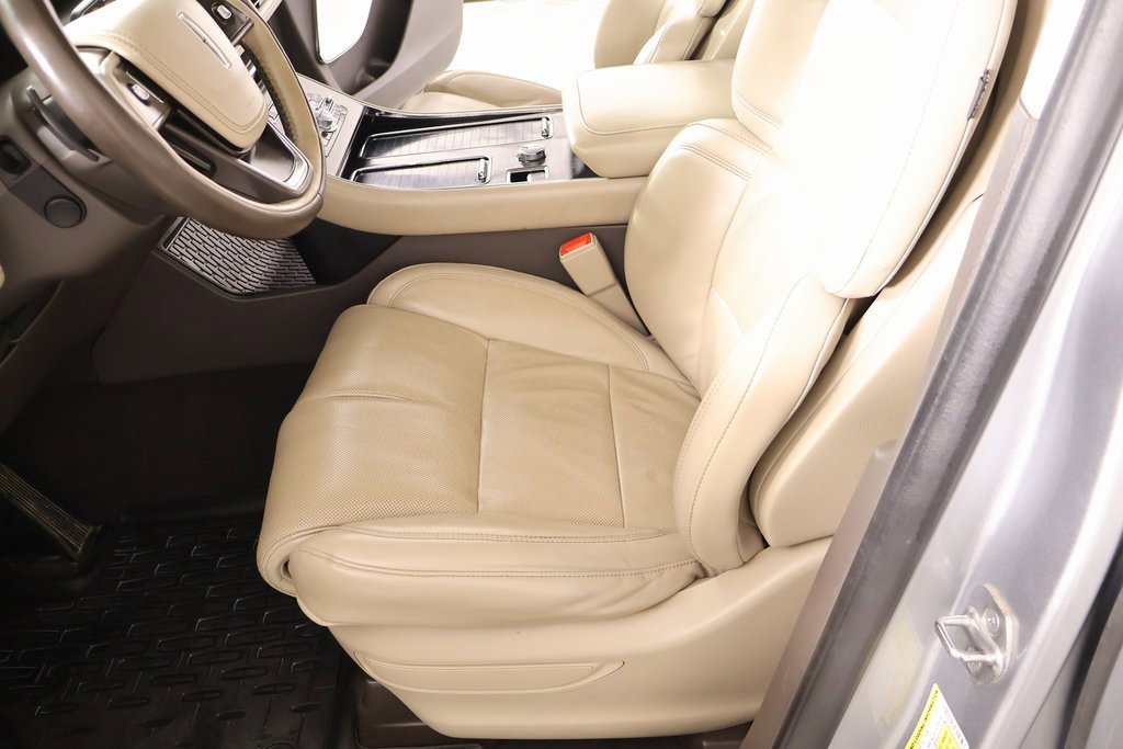 Used 2020 Lincoln Aviator Grand Touring w/ Equipment Group 302A image 12