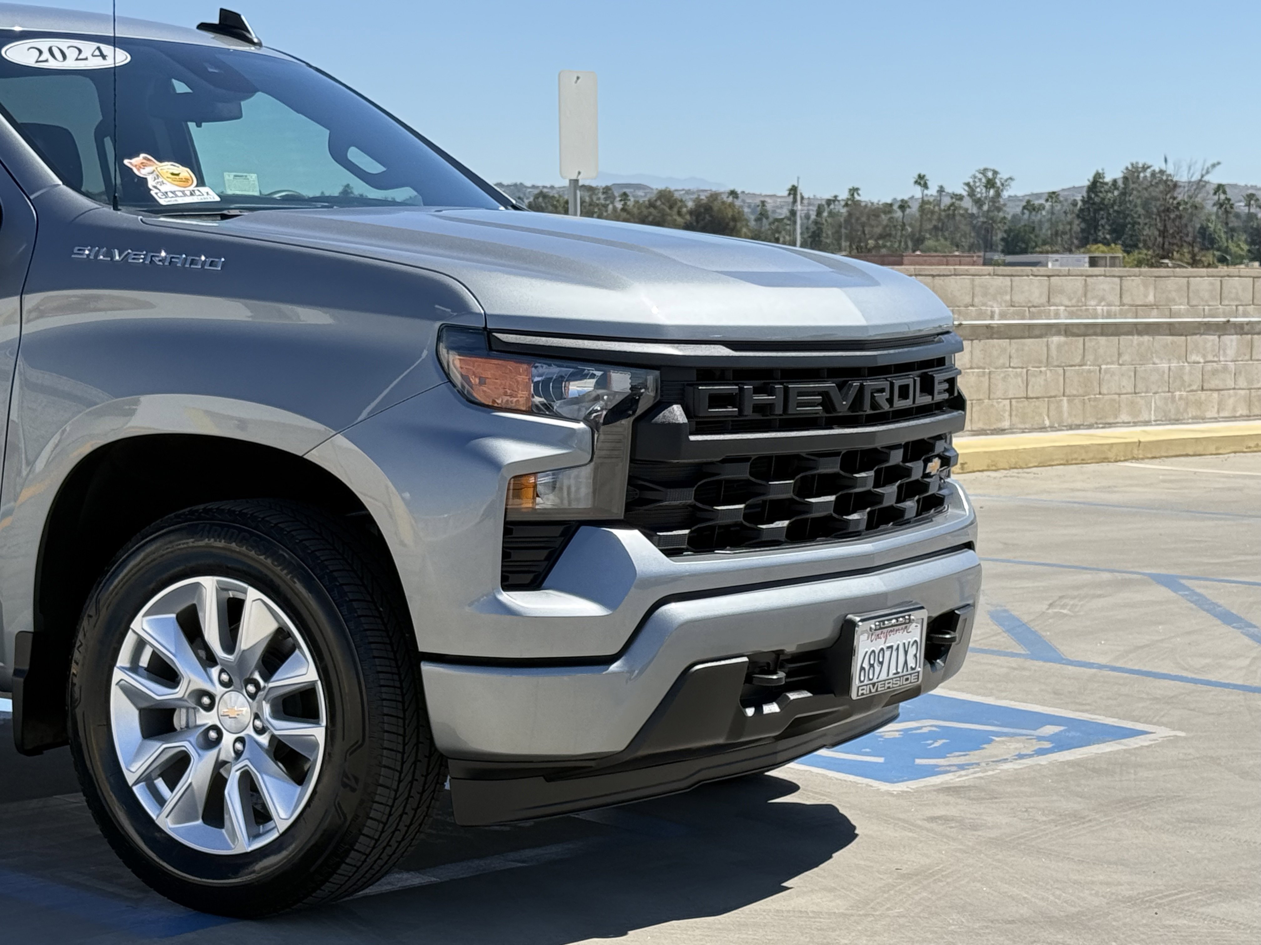 Used 2024 Chevrolet Silverado 1500 Custom image 3