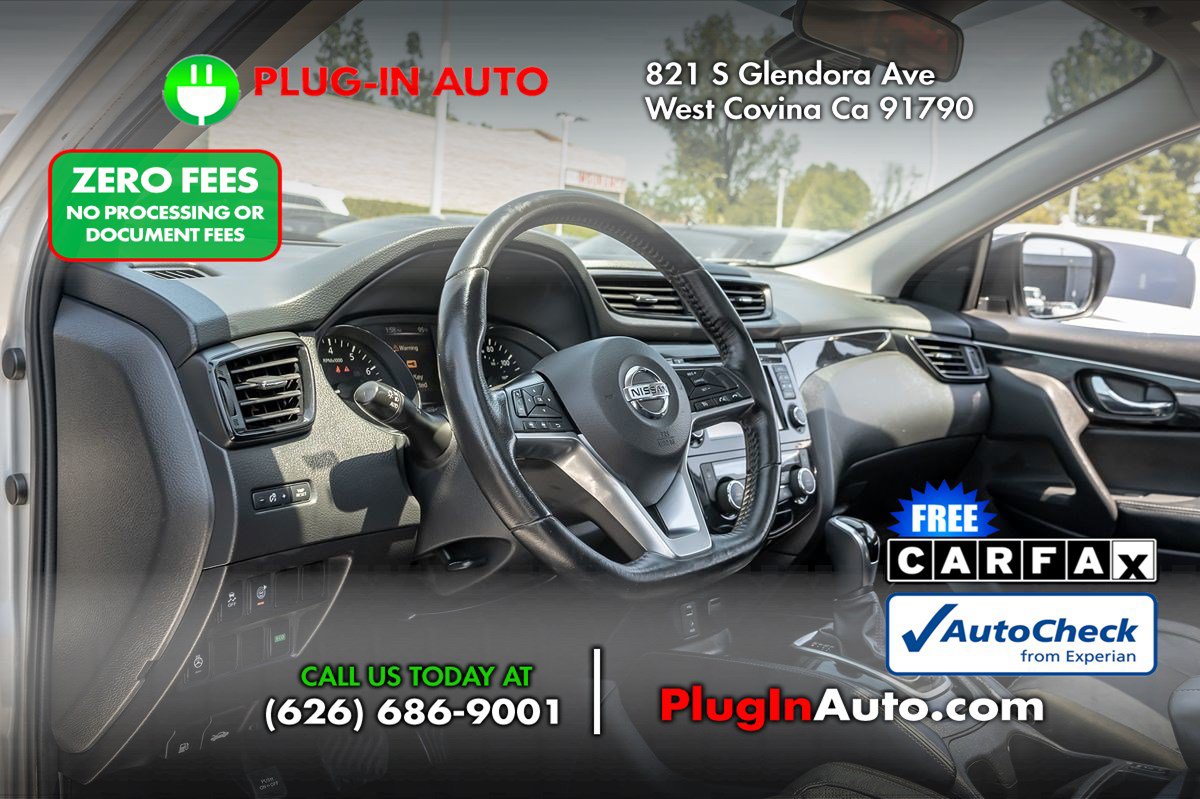 Used 2017 Nissan Rogue Sport SL w/ SL Premium Package FWD image 6