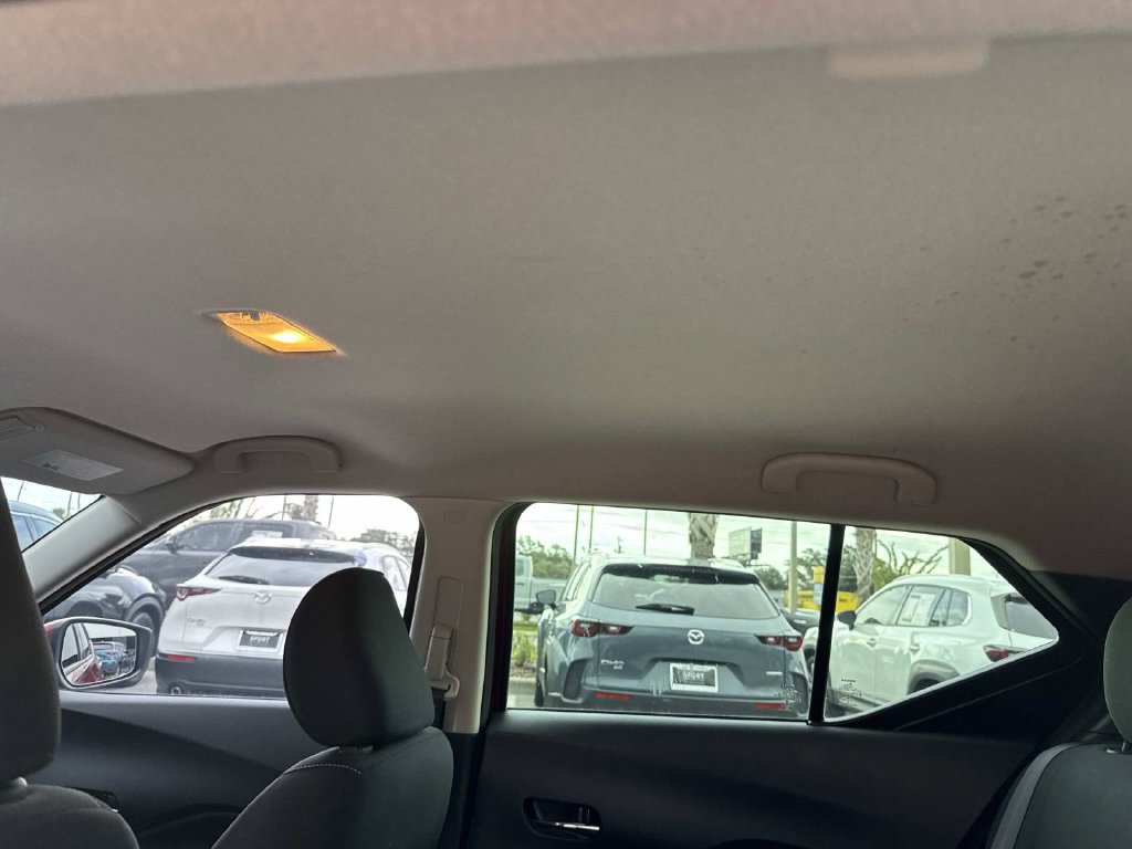 Used 2022 Nissan Kicks SV FWD image 16