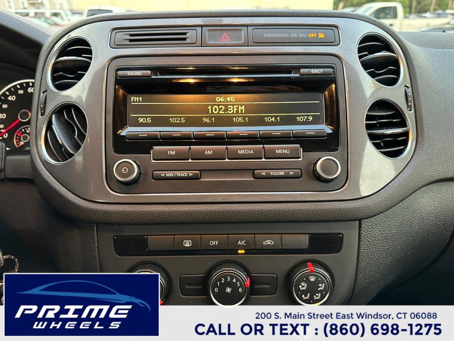 Used 2013 Volkswagen Tiguan S AWD/4WD image 23