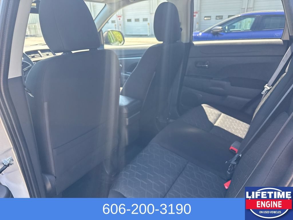 Used 2025 Mitsubishi Outlander Sport ES AWD/4WD image 15