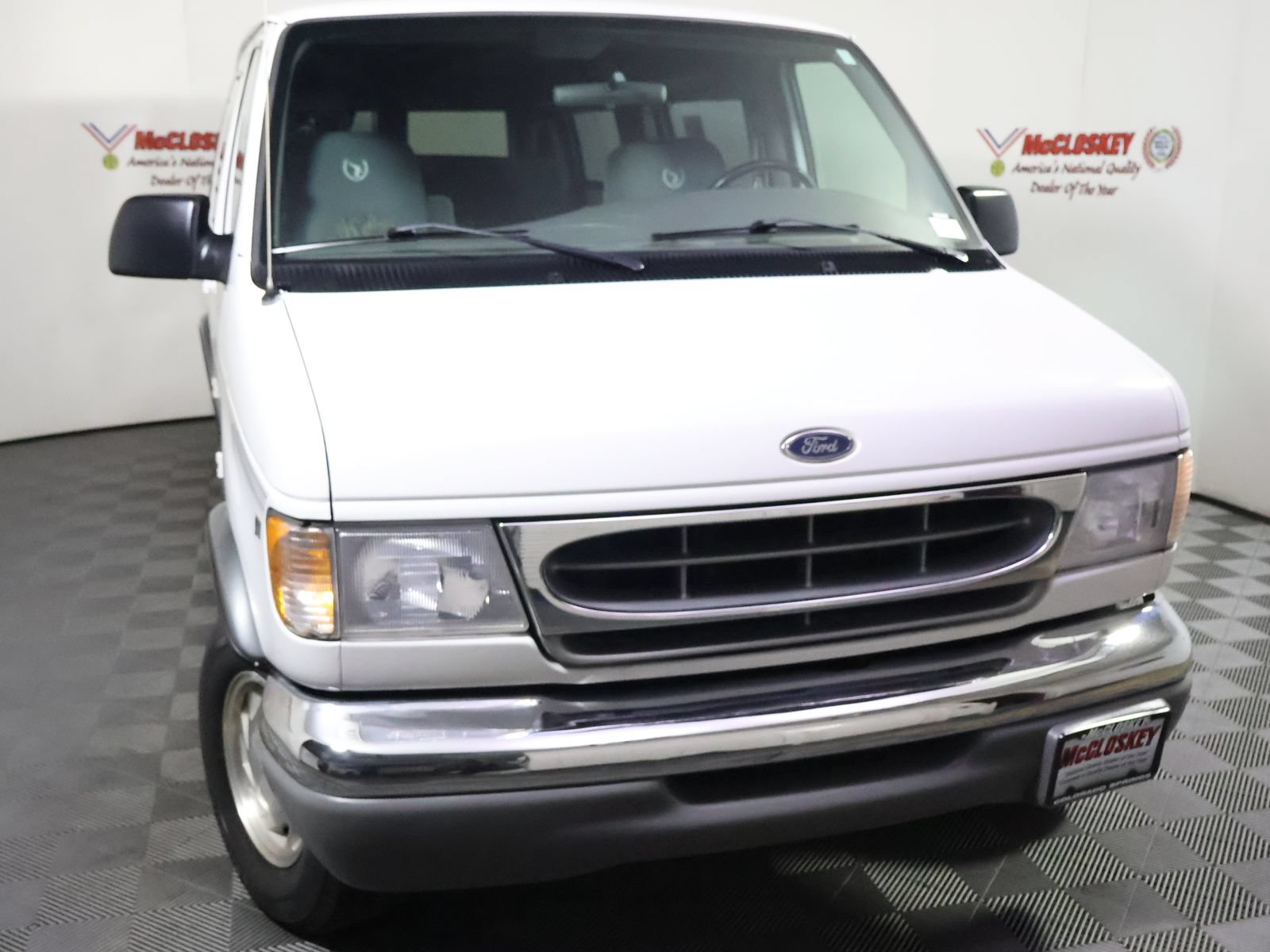 Used 2000 Ford E-150 and Econoline 150 RWD image 13