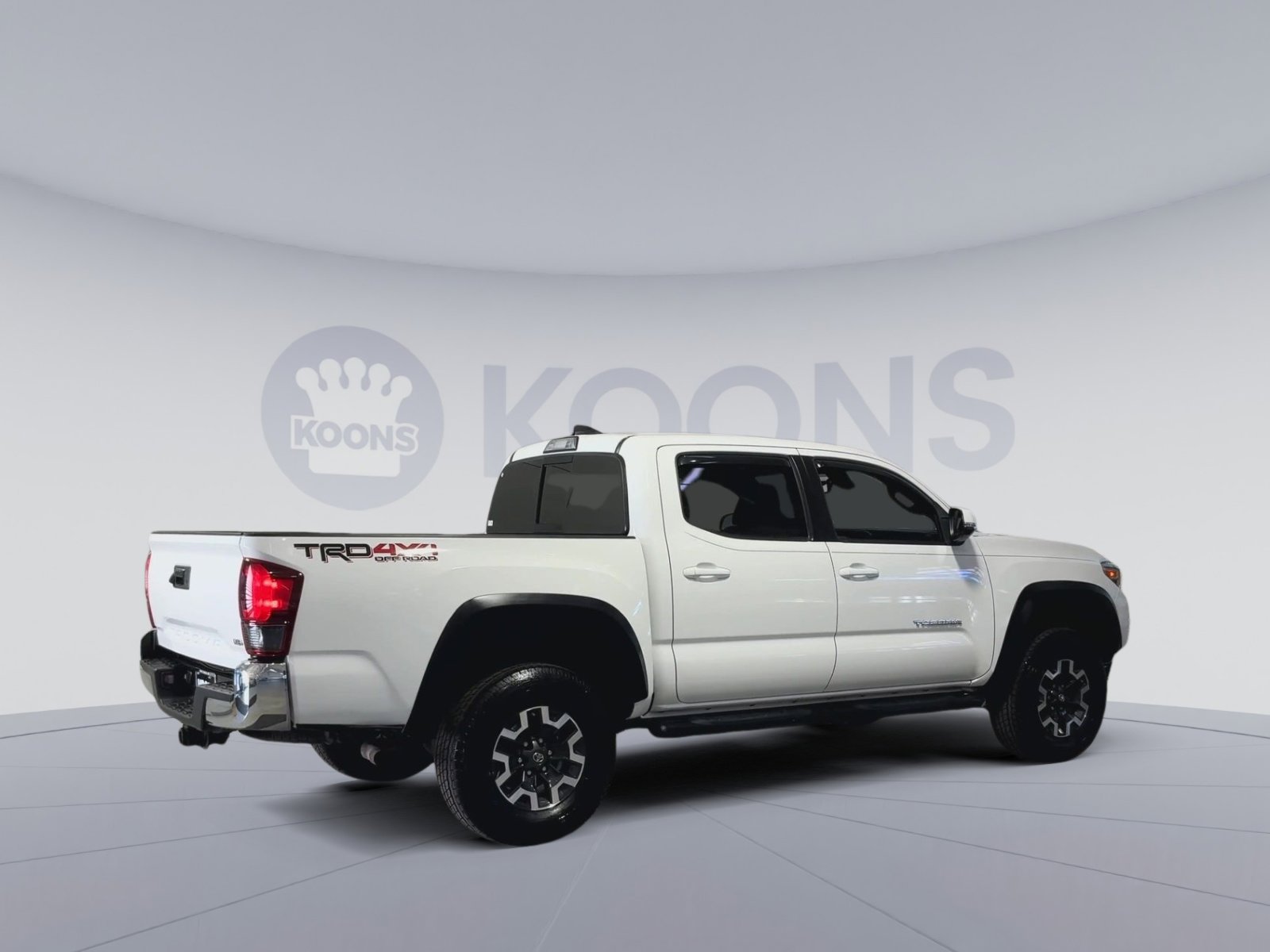 Used 2019 Toyota Tacoma TRD Off-Road AWD/4WD image 11