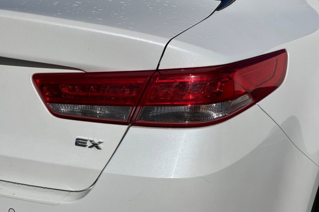 Used 2018 Kia Optima EX image 33