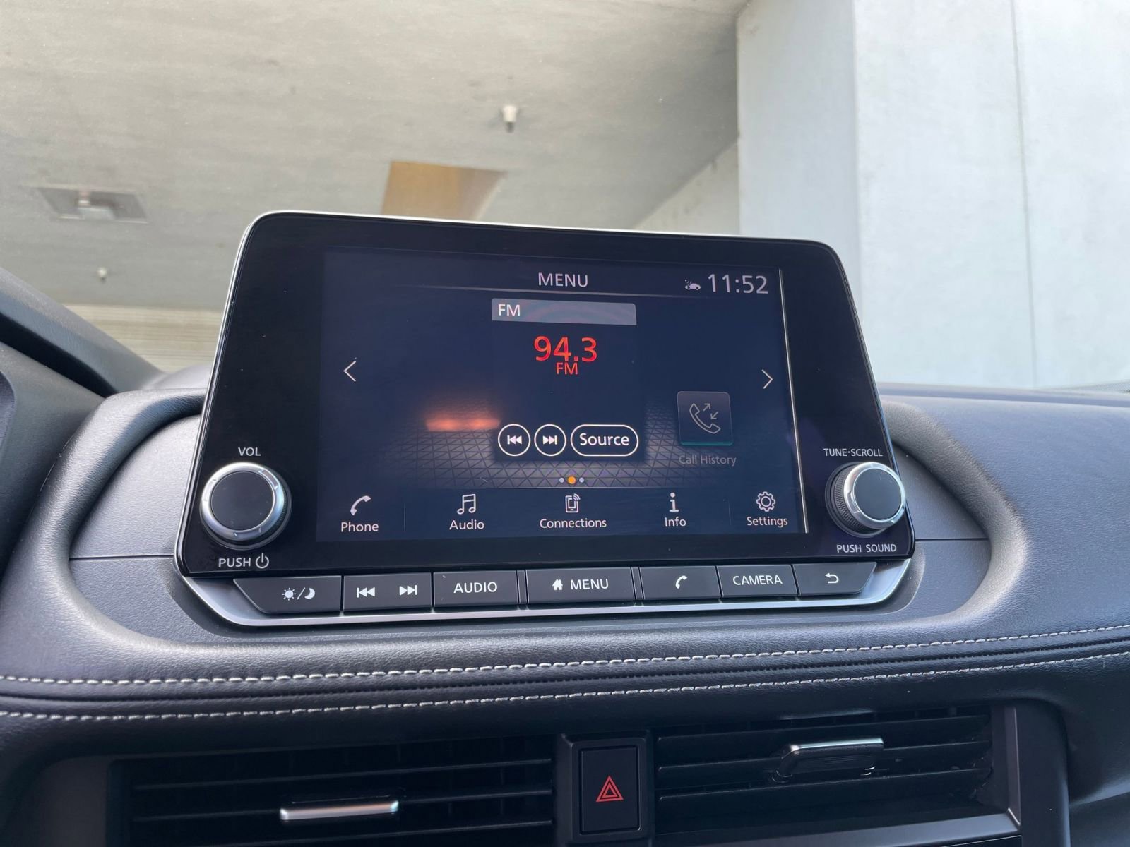 Used 2025 Nissan Rogue SV image 20