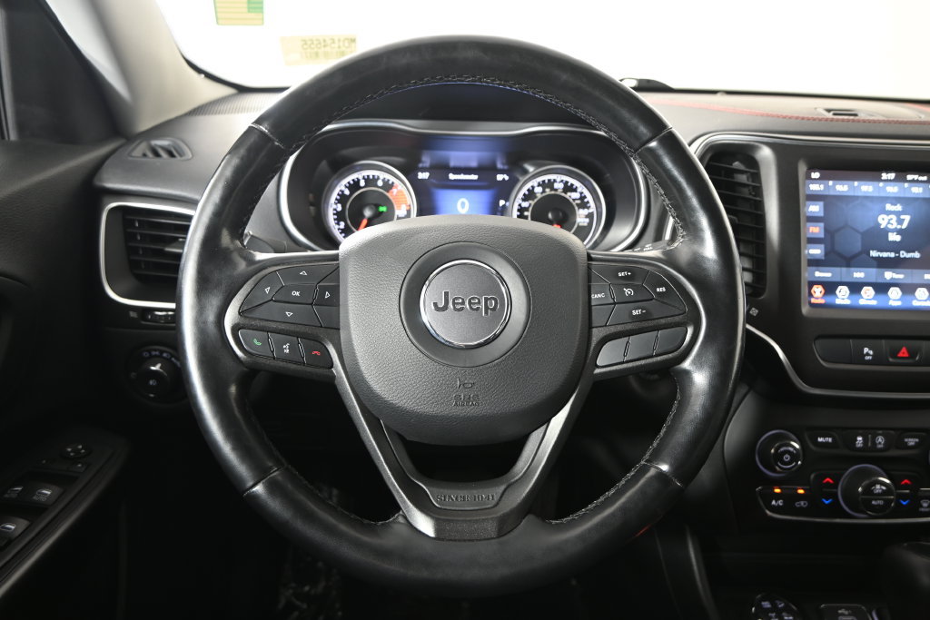 Used 2021 Jeep Cherokee Trailhawk w/ Trailer Tow Group AWD/4WD image 34
