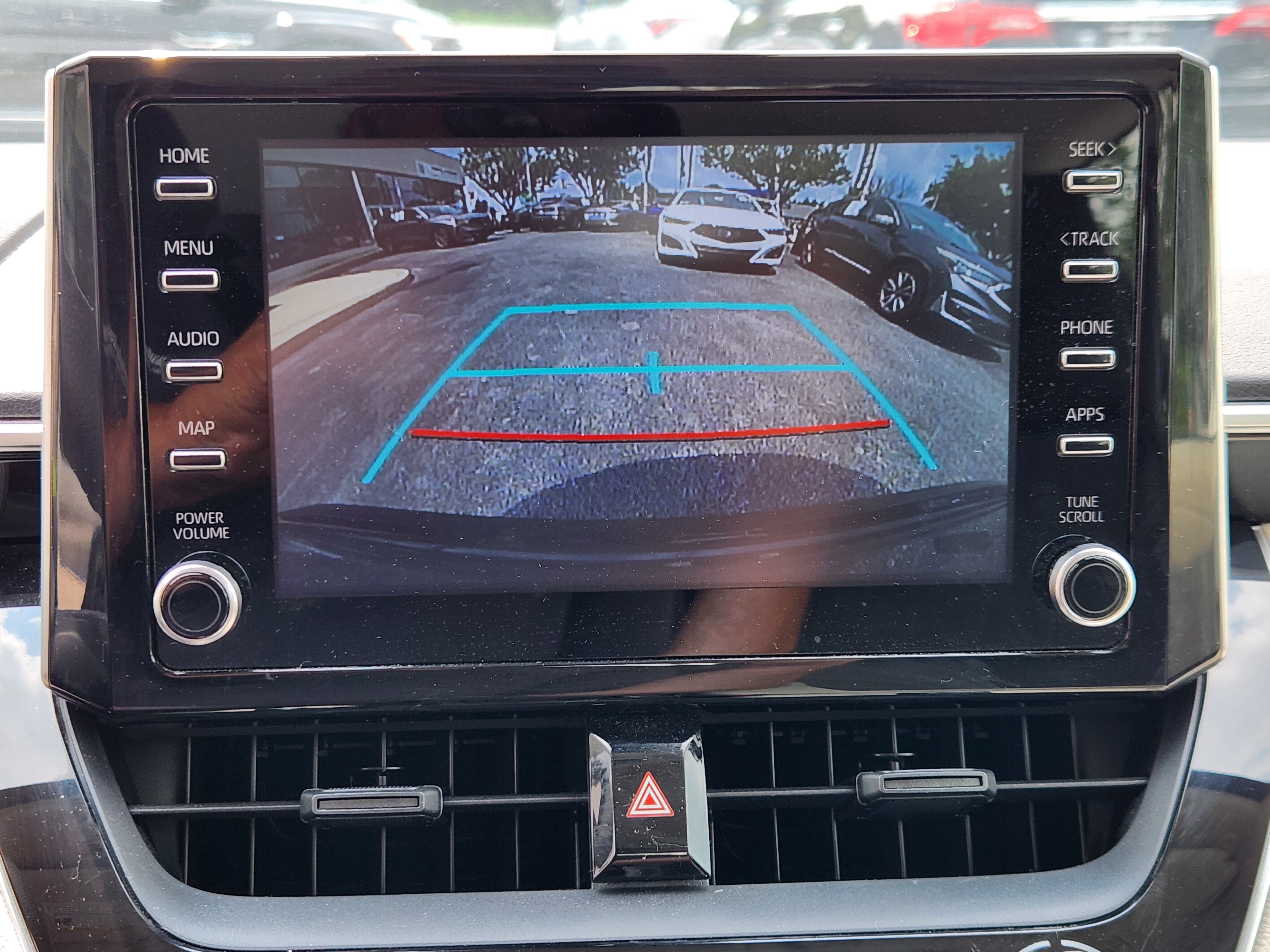 Used 2020 Toyota Corolla LE FWD image 13
