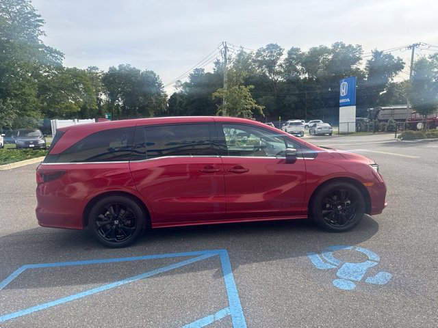 Used 2024 Honda Odyssey Sport image 9