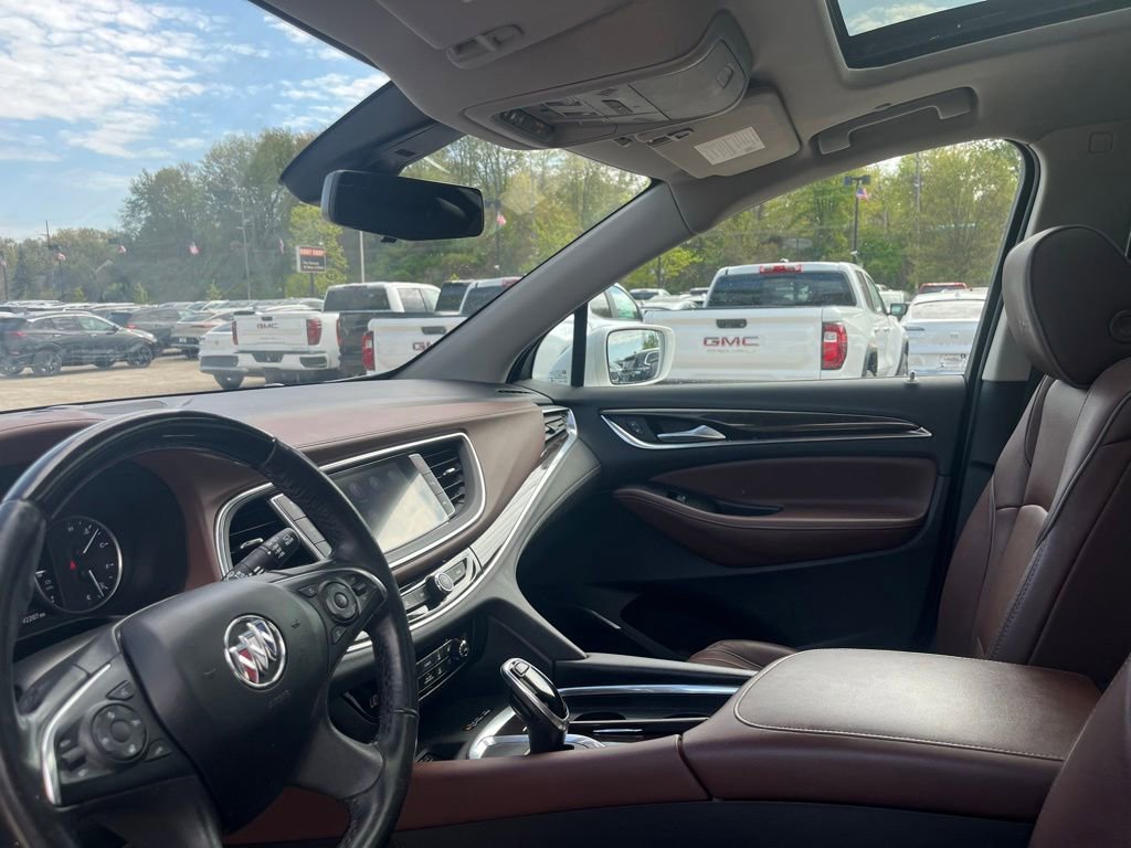 Used 2020 Buick Enclave Avenir w/ Avenir Technology Package AWD/4WD image 18