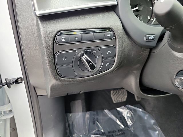 New 2025 INFINITI QX55 Essential image 14