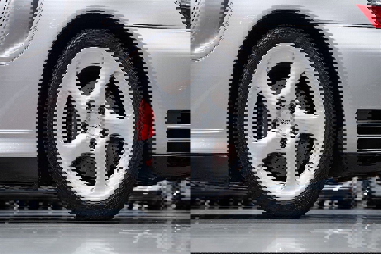 Used 2001 Porsche 911 Turbo image 13